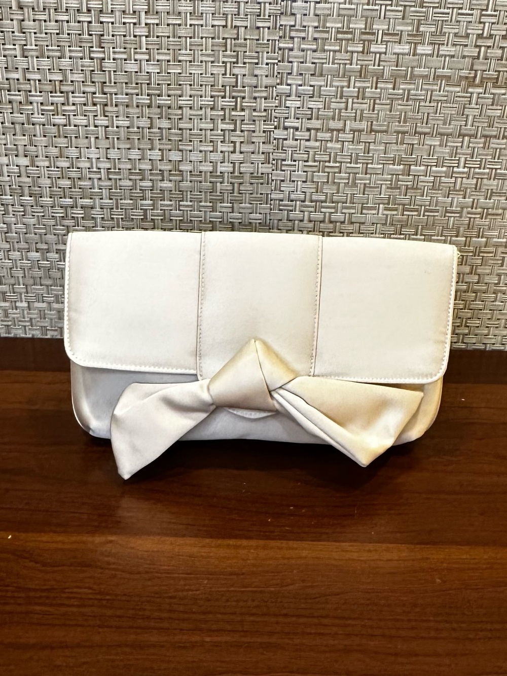 🌟HP🌟1990s Kate Landry Cream Satin Evening Clutch Statement Bow & Braided Strap - Picture 2 of 14